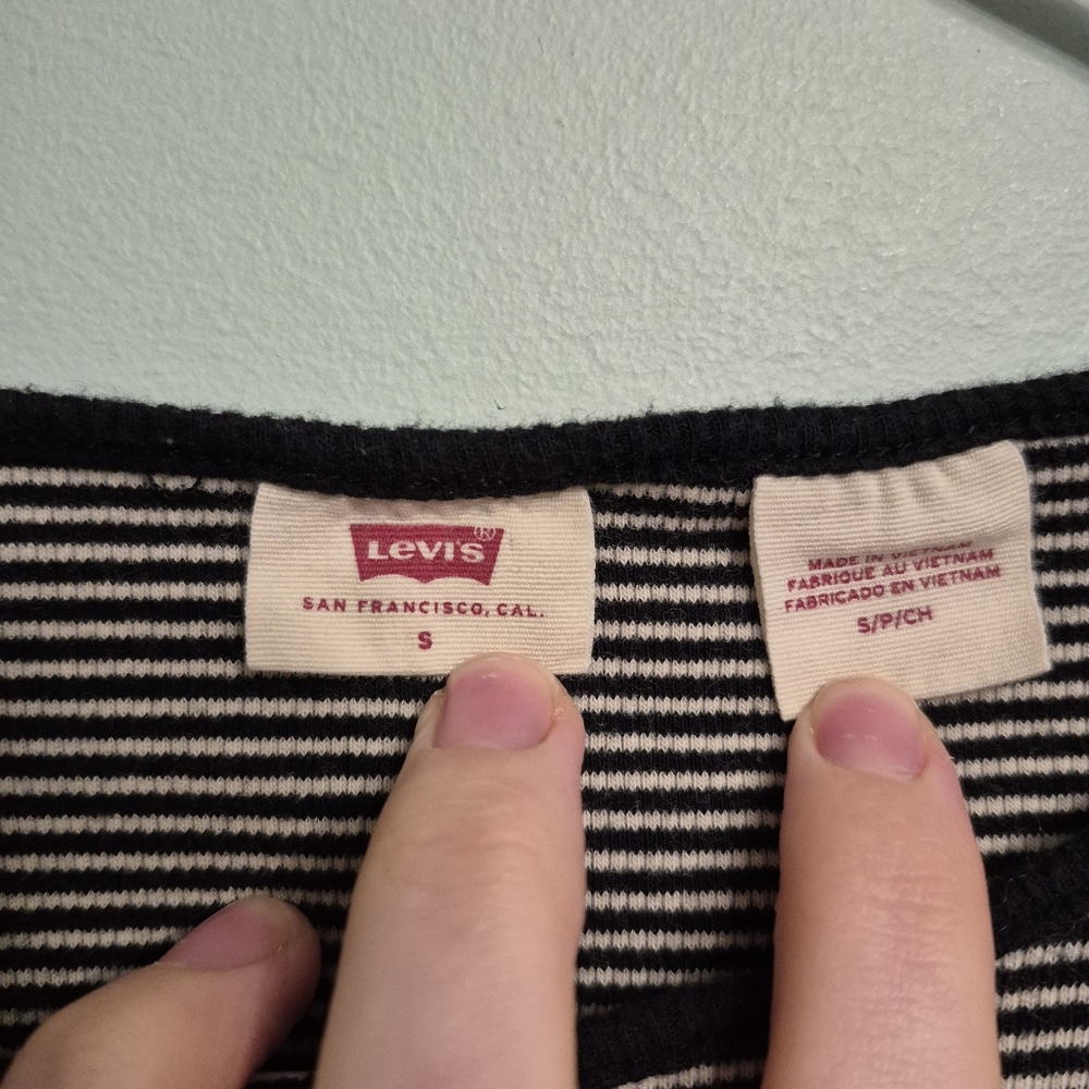 Levi's Women's Retro Black & White Striped Long Sleeved Shirt Size Small - Picture 4 of 4